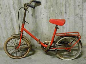 Una bicicletta rossa simile a quella della storia.